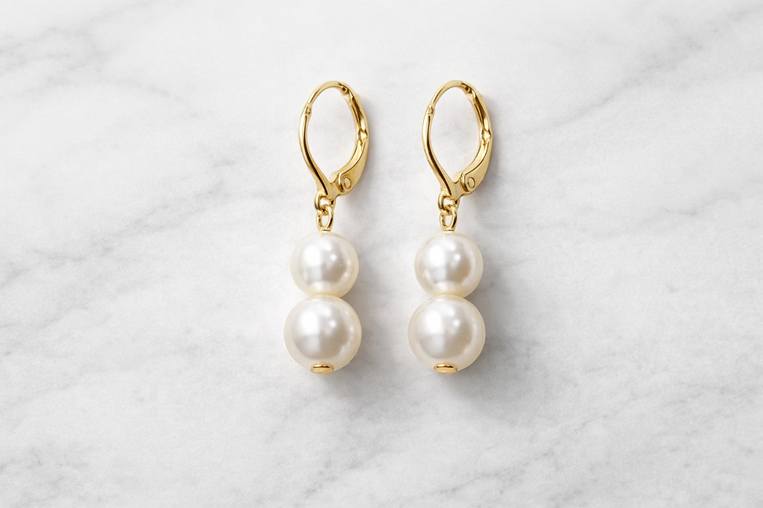 Luxury Pearl Earrings with Gold Hooks