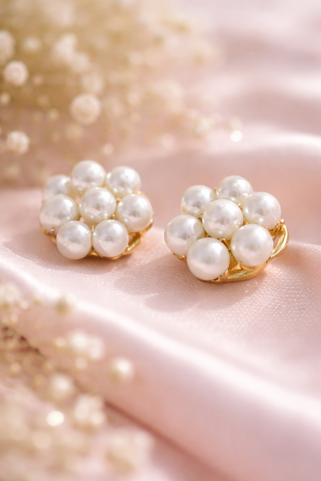 Elegant Pearl Cluster Stud Earrings